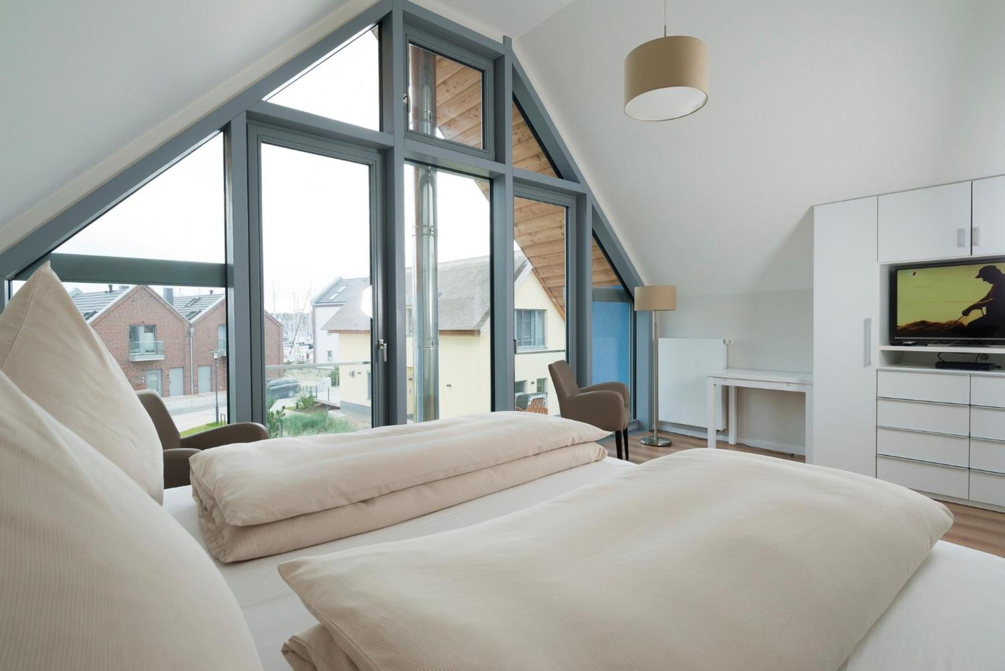 Ostsee - Reetdachhaus Nr 36 "Warder" Im Strand Resort Heiligenhafen Bagian luar foto