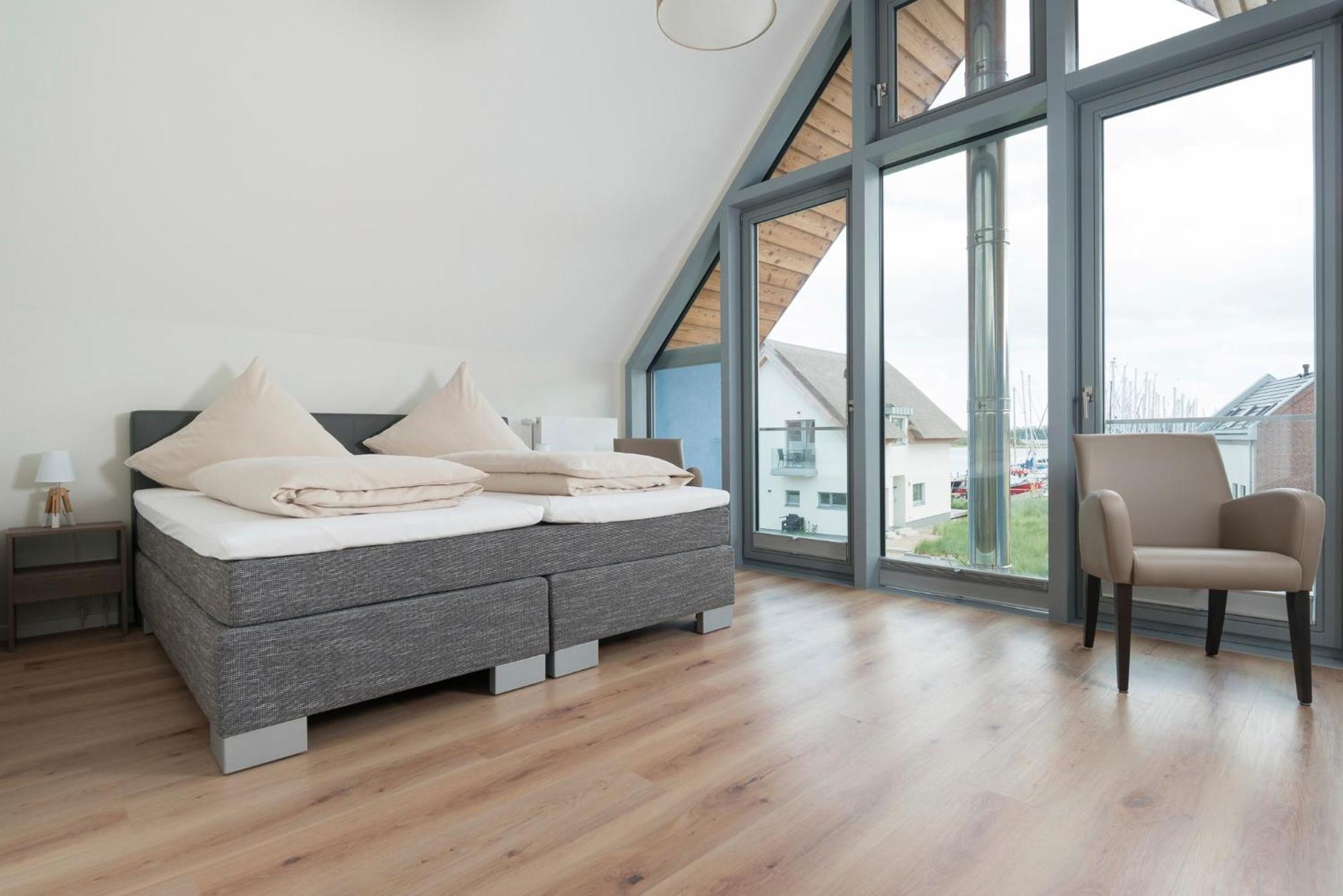Ostsee - Reetdachhaus Nr 36 "Warder" Im Strand Resort Heiligenhafen Bagian luar foto
